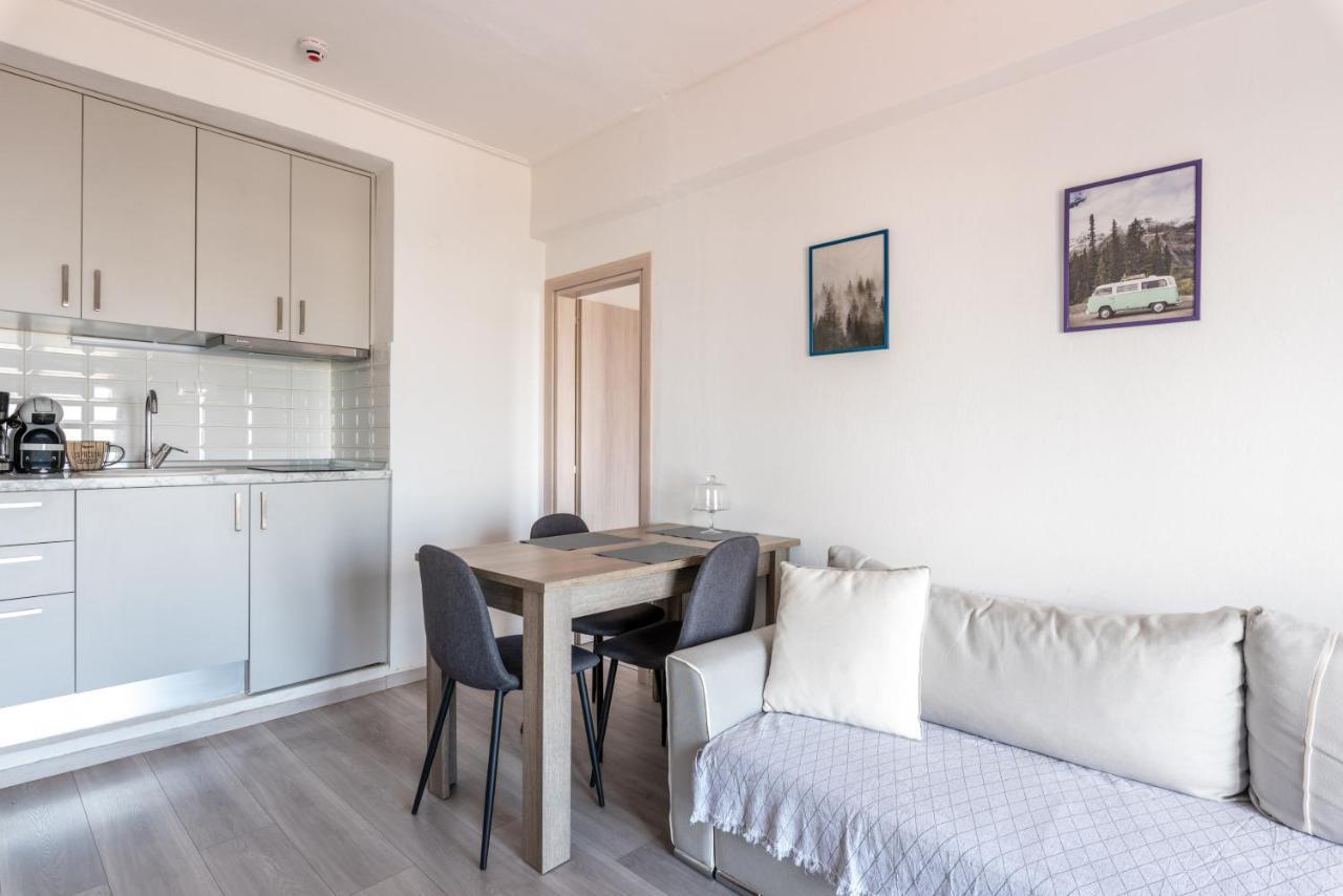 Minimalist Apartments W/ View Szaloniki Kültér fotó