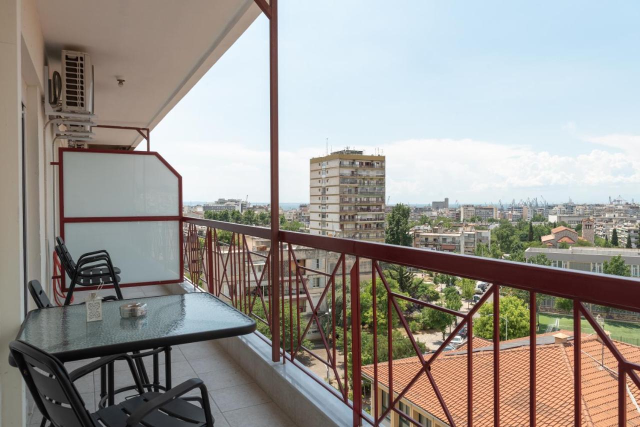 Minimalist Apartments W/ View Szaloniki Kültér fotó