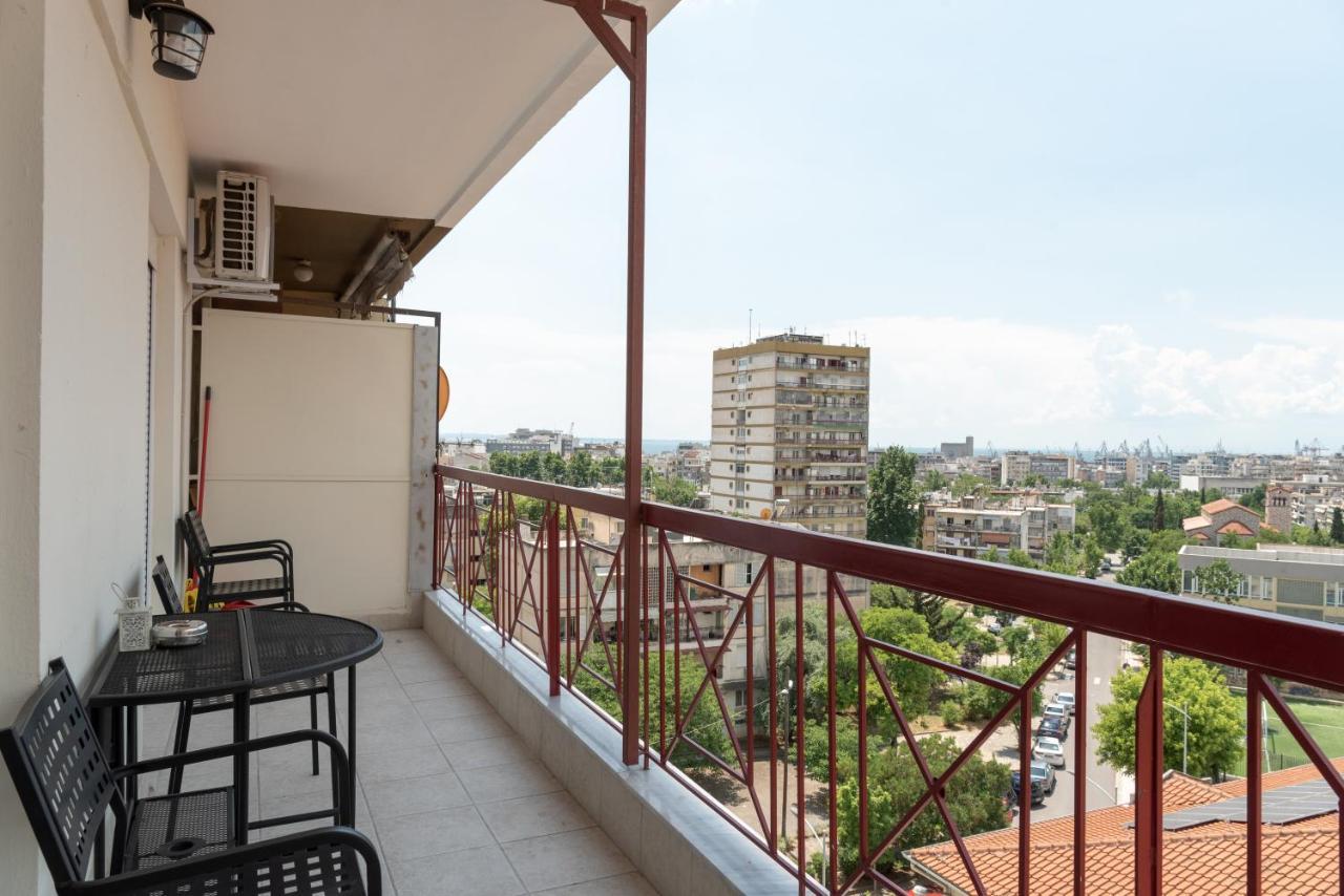 Minimalist Apartments W/ View Szaloniki Kültér fotó