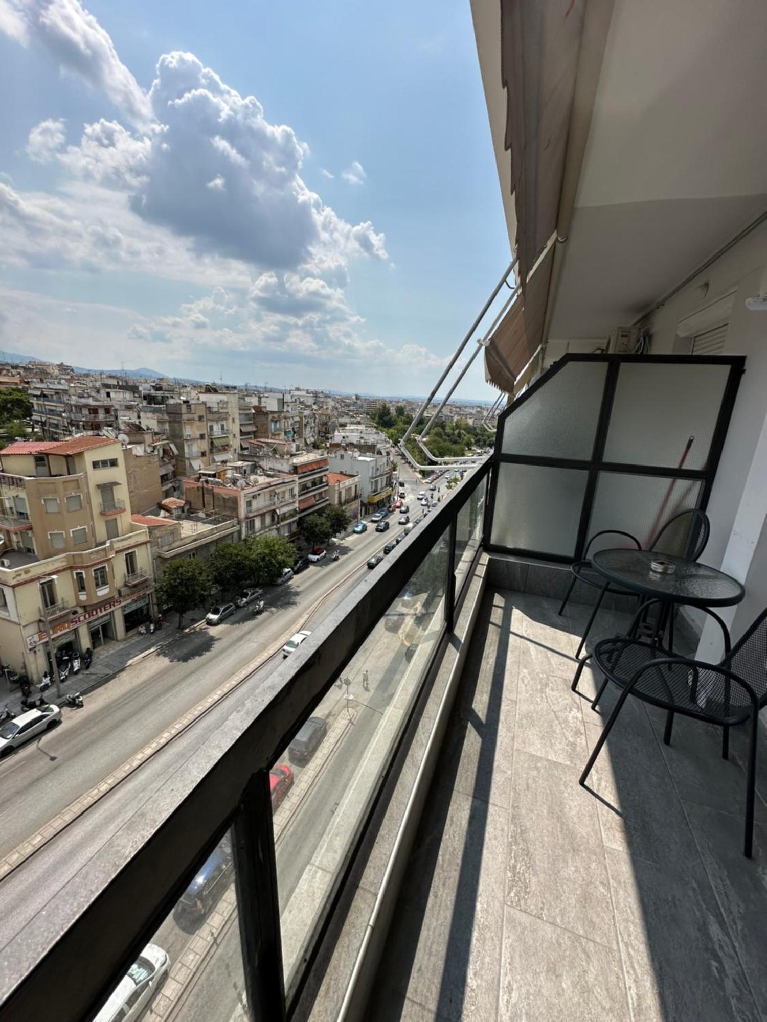 Minimalist Apartments W/ View Szaloniki Kültér fotó
